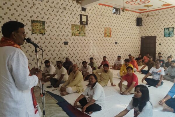 Rampur में BJP City Board की ओर से Baba Laxman Das Ji की समाधि पर YOGA