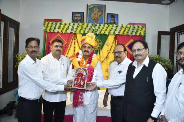 Uttar Pradesh Tax Advocates Association के Founder President बोले- अधिवक्ता कलम की ताकत से व्यापारी को लाभ पहुंचाएं