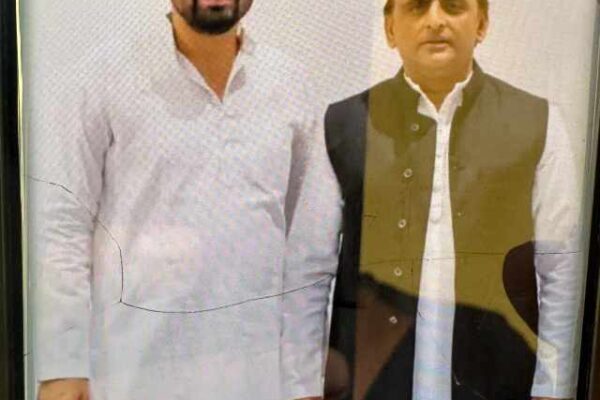 ADJ कोर्ट की सीढ़ियों पर गवाह पर हमला किया, अगवानपुर नगर पंचायत की पूर्व चेयरमैन का बेटा है आरोपी गैंगस्टर