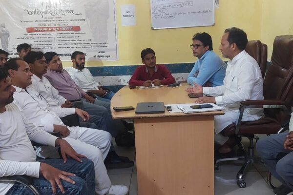 संचारी रोगों को रोकने के लिए पाकबड़ा में घर-घर दस्तक दें कर्मी: मौहम्मद याकूब