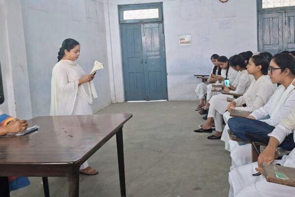 GokulDas Hindu Girls College: देश के आर्थिक विकास में महिलाओं की  भूमिका खास