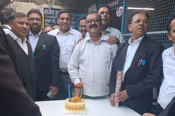 धूमधाम से मनाया वरिष्ठ अधिवक्ता राजेश कुमार का जन्मदिन, देखिए वीडियो भी