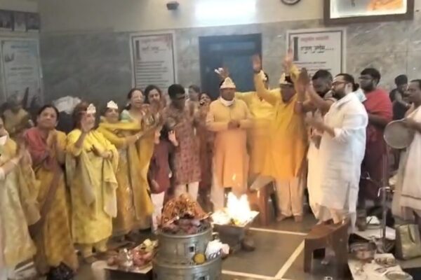 दीपावली के पवित्र अवसर पर पहली बार श्वेतांबर जैन मंदिर में श्री लक्ष्मी पूजन
